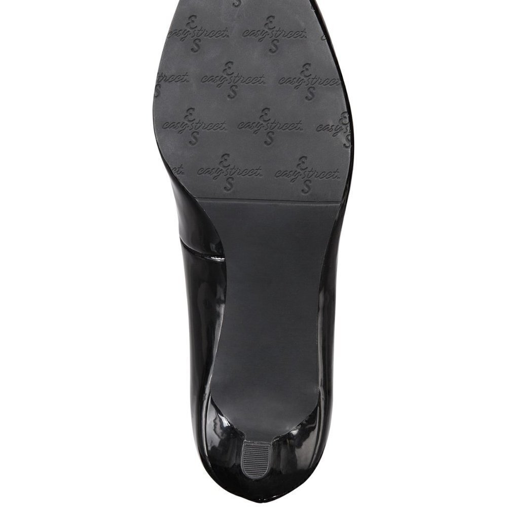 W352 Easy Street Black Patent Pointe Pumps - 6 M - Picture 5 of 5